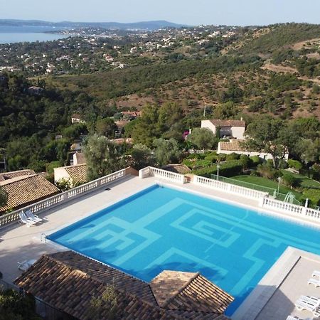 Les Issambres Appart 6 Pers Grande Terrasse Superbe Vue Mer Et Golfe De Saint Tropez, Piscine Exterior photo