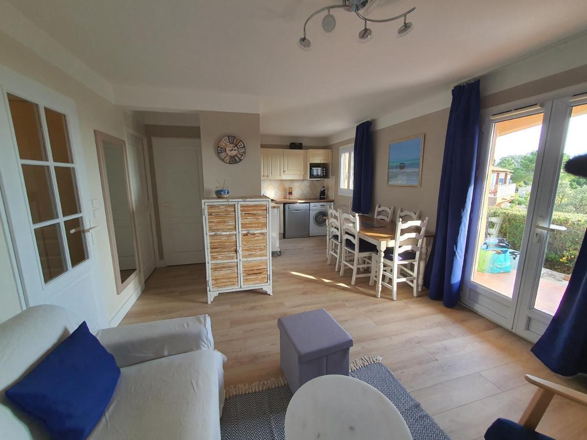 Les Issambres Appart 6 Pers Grande Terrasse Superbe Vue Mer Et Golfe De Saint Tropez, Piscine Exterior photo